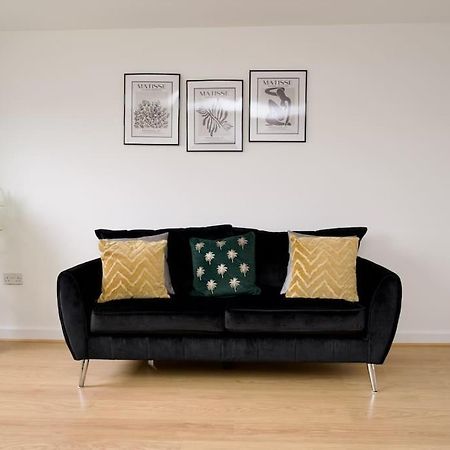 Highley'S Nest - Fully Furnished Gem, Free Private Parking, Sky Tv & Netflix Villa Coventry Luaran gambar