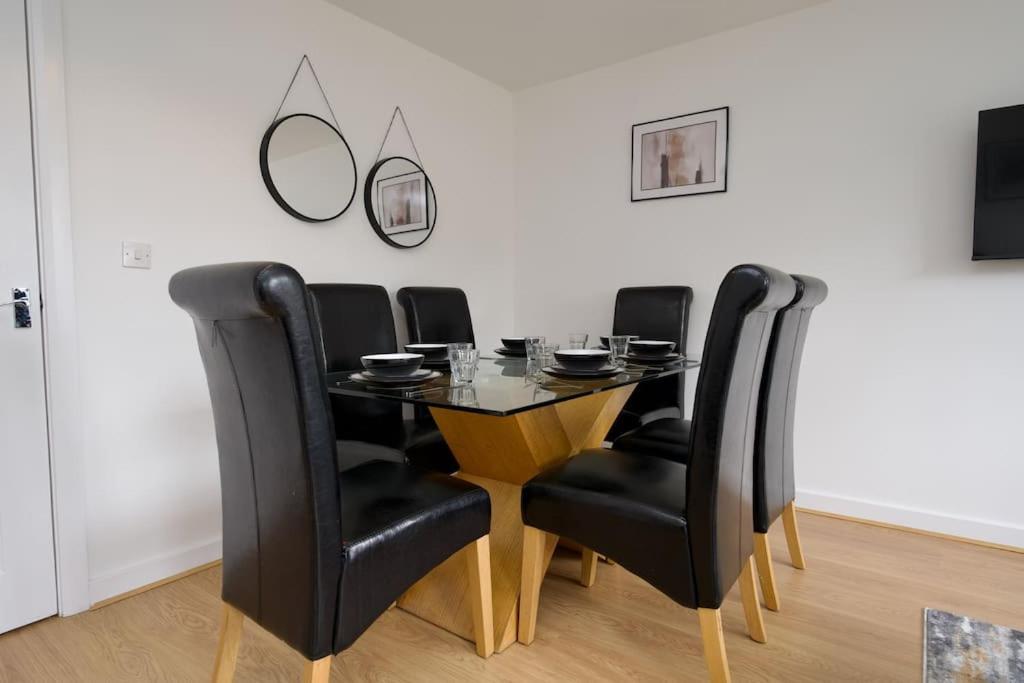 Highley'S Nest - Fully Furnished Gem, Free Private Parking, Sky Tv & Netflix Villa Coventry Luaran gambar