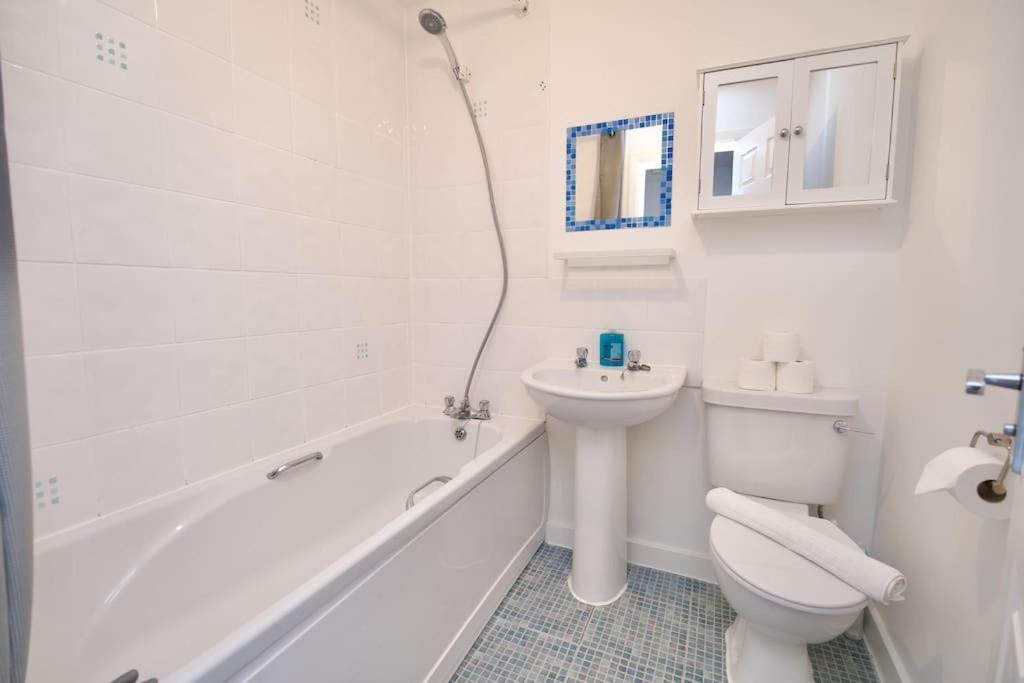 Highley'S Nest - Fully Furnished Gem, Free Private Parking, Sky Tv & Netflix Villa Coventry Luaran gambar