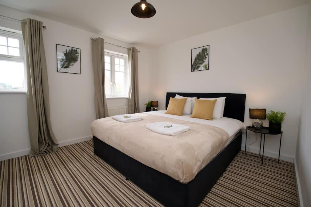 Highley'S Nest - Fully Furnished Gem, Free Private Parking, Sky Tv & Netflix Villa Coventry Luaran gambar