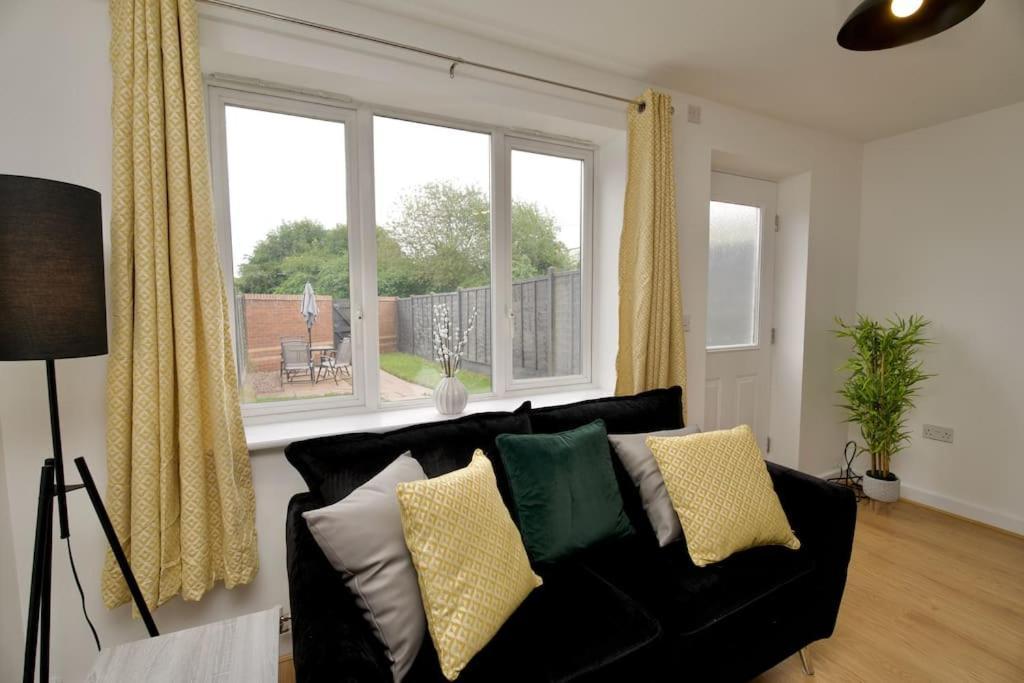 Highley'S Nest - Fully Furnished Gem, Free Private Parking, Sky Tv & Netflix Villa Coventry Luaran gambar