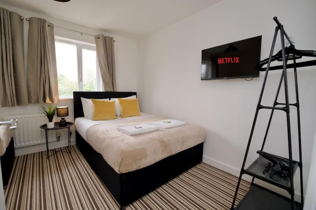 Highley'S Nest - Fully Furnished Gem, Free Private Parking, Sky Tv & Netflix Villa Coventry Luaran gambar