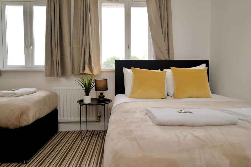 Highley'S Nest - Fully Furnished Gem, Free Private Parking, Sky Tv & Netflix Villa Coventry Luaran gambar
