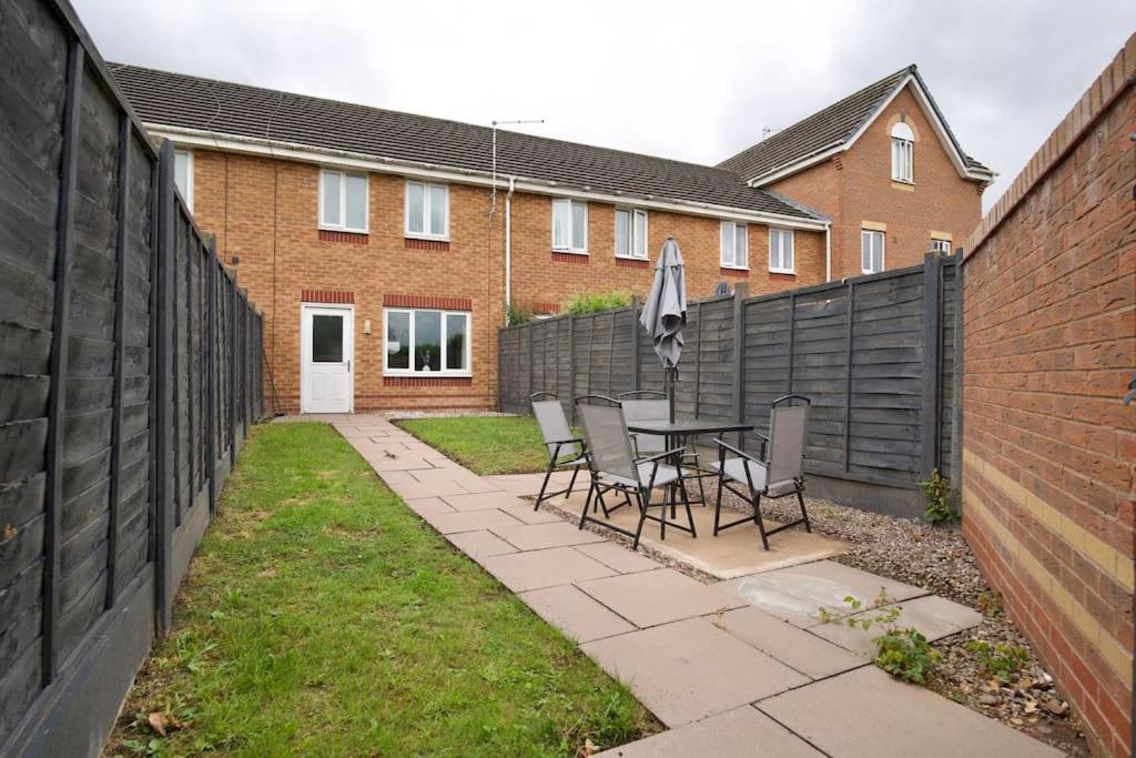 Highley'S Nest - Fully Furnished Gem, Free Private Parking, Sky Tv & Netflix Villa Coventry Luaran gambar